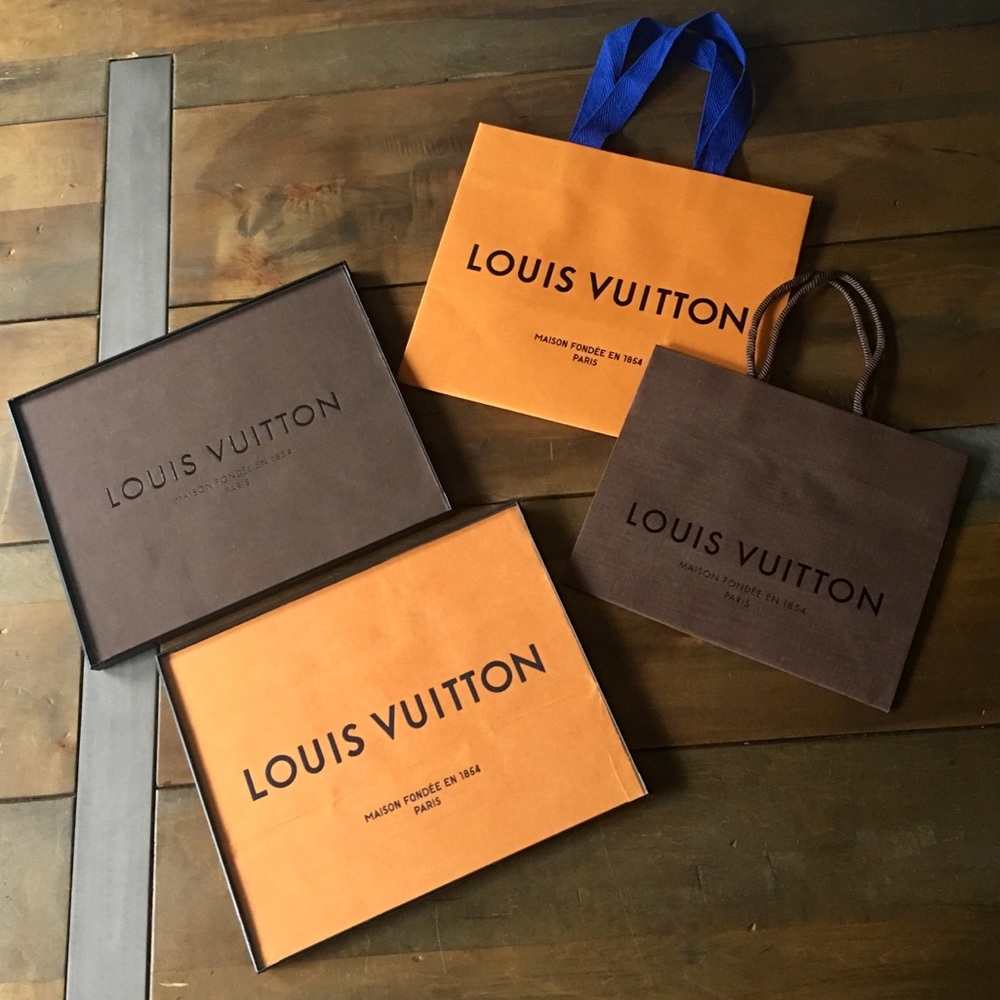 Louis Vuitton authentic bag and free frame - Picture 2 of 3
